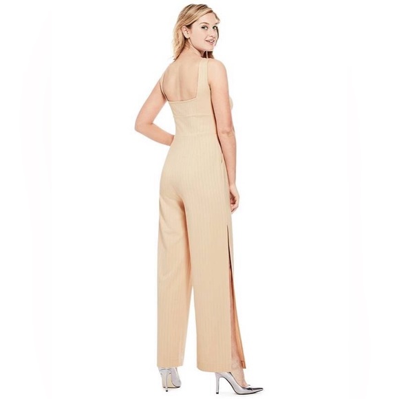 Guess jumpsuit - Picture 3 of 4